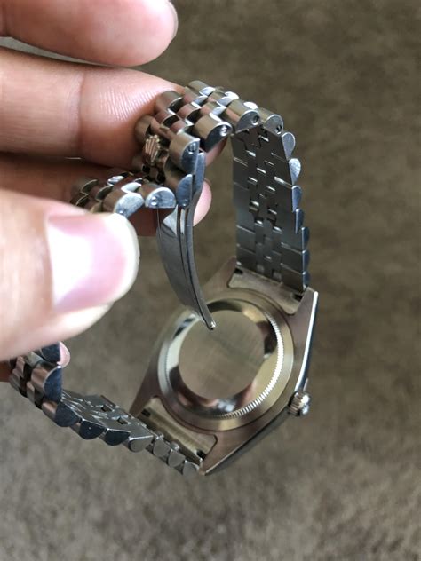 how to open rolex strap.